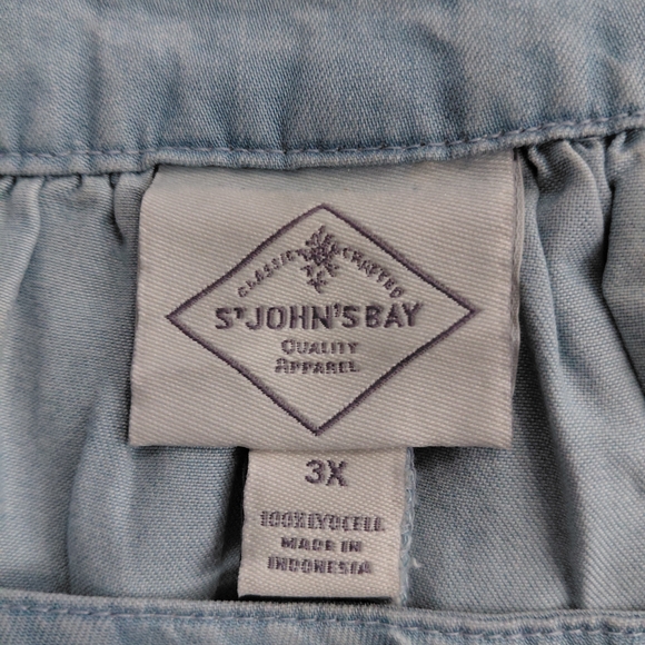 NWT St. John's Bay Apparel Blue Light Wash S/S Blouse - Picture 10 of 12